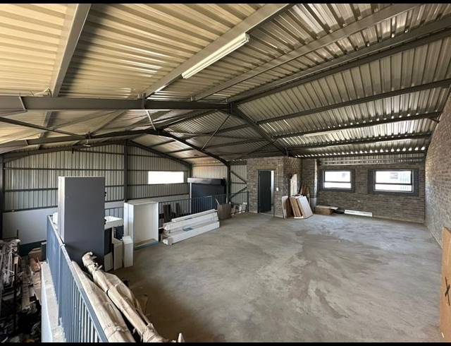 INDUSTRIAL PROPERTY TO RENT IN HALFWAY HOUSE